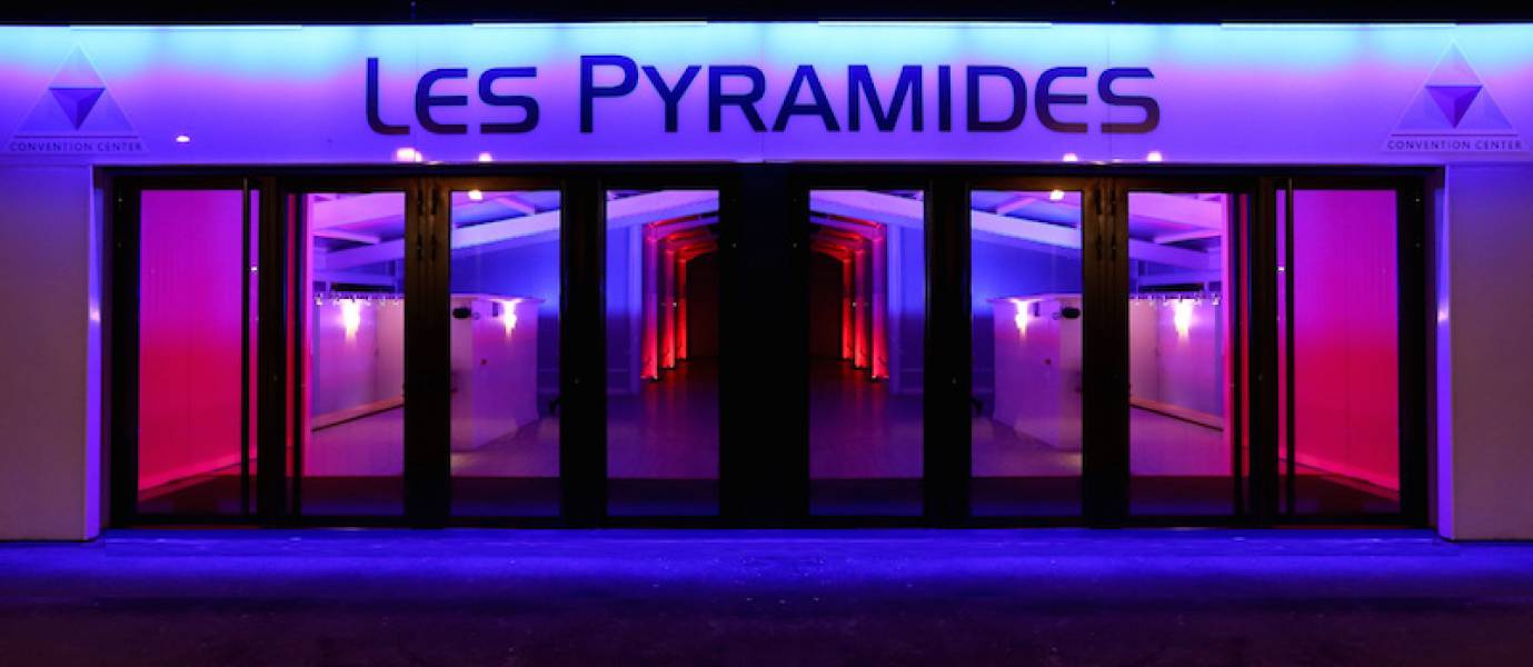 Les Pyramides